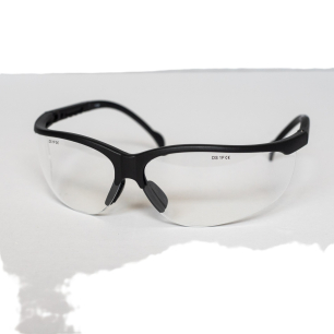 Párásodásmentes védőszemüveg, Fig. 3.